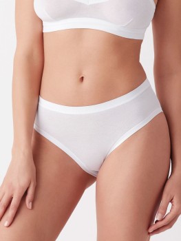 Изчистени дамски бикини от памук и модал Cotonella Super Soft ADD07