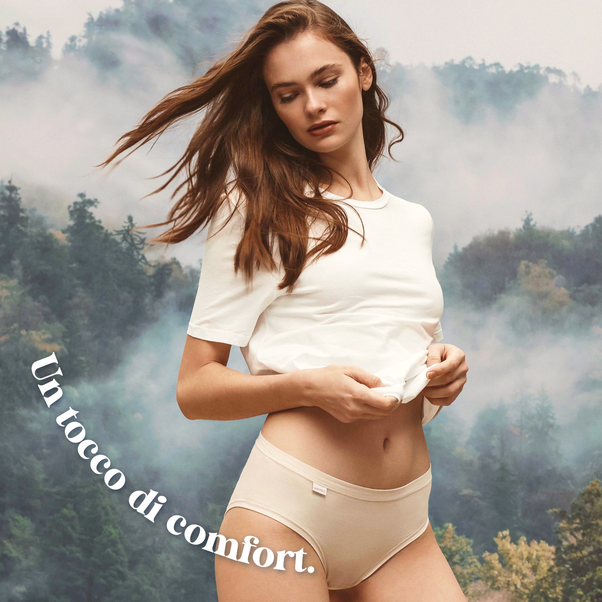Изчистени дамски бикини от памук и модал Cotonella Super Soft ADD07